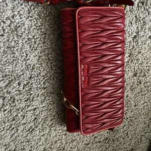 Miu miu wallet on chain